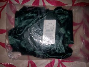 Elegant Green Halter Top 🫶