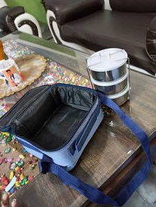 Tiffin With Cover