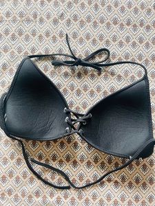 Free size pretty black bralette