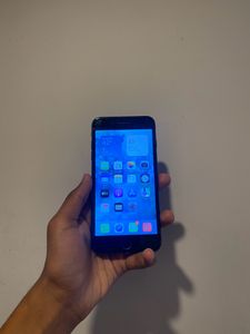 IPHONE 7+ 256GB MINOR CRACK ON DISPLAY