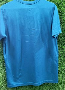 Men&#39;s workout T-shirt