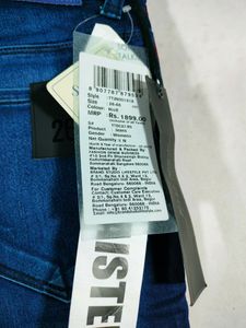 Women&#39;s Jeans (Dark Blue Skinny Fit )