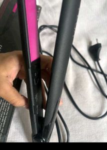 Vega Hair Straightener Like New