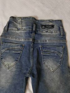 🆕 Greyish White Jeans
