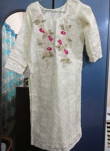 Off White Kurti With Dupatta