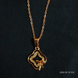 Elegant Gold Necklace