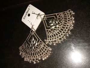 Triangle Earring😍