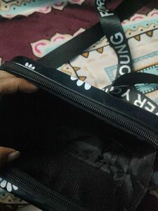 it&#39;s cool sling bag ne