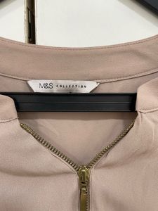 💖M&amp;S Effortless Chic! Zip-Front Nude Blouse 🌸