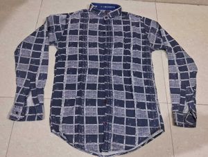 Patterned Long Sleeve Shirt