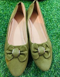 Olive Green Bow belly unused