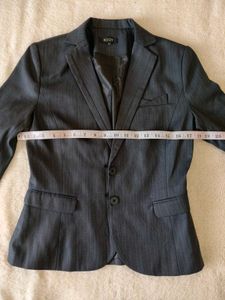 Women&#39;s Pinstripe Pant Suit