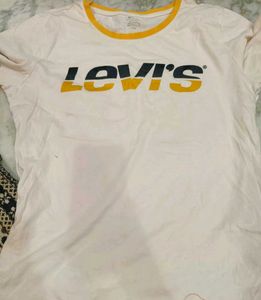 T-shirt Levis