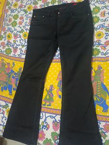 Z Black Colour Bootcut Jeans