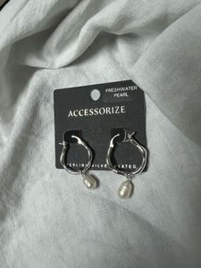 Accessorize London Freshwater Pearl Earrings