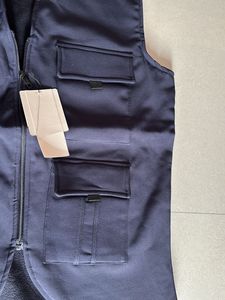 Mens  riding &amp;hiking sleeveless four pocket jacket