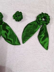 Green Scrunchie Set