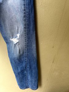 Levis Distressed Blue Denim Jeans