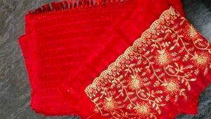Tomato Red Saree With Unstitched Blouse