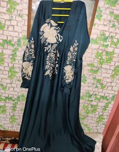 🧕Abaya With Zari Chikan Embroidery 🍁