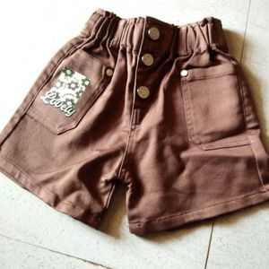 Girl&#39;s Floral Top and Shorts Set