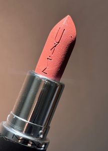 Mac Maximal Matte Lipstick:- Whirl( Mini 1.8g)