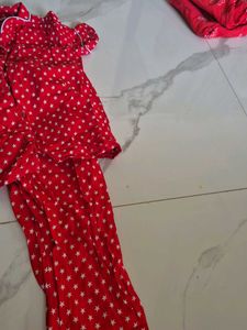 Comfy Red Star Print Pajama Set