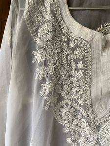 White Embroidered Chikankari Kurti