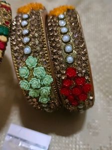 Multicolour Kangan And Earrings