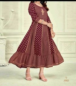 Maroon Golden Printed Ethnic Kurti