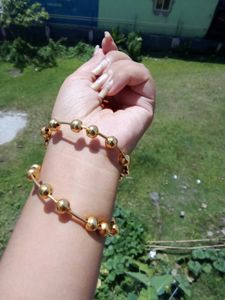 Gold Ball Bangle Set