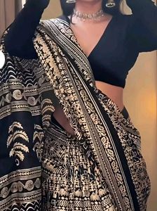 Elegant Black & Beige Saree🖤