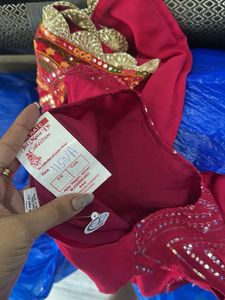 Red Embroidered Kurta Set (L)