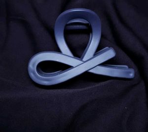 Stylish Hair Claw Clip