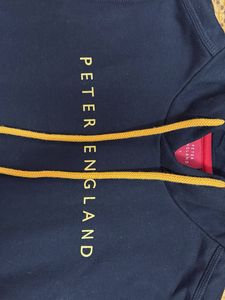 Peter England Sleeveless Hoodie