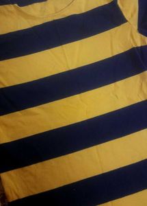Women&#39;s Round Neck Striped T-Shirt