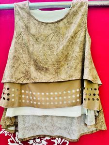 Trendy top for your perfect vibe grab it now