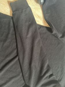 Zudio Black Ribbed Top