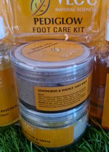 VLCC Pediglow Foot Care Kit
