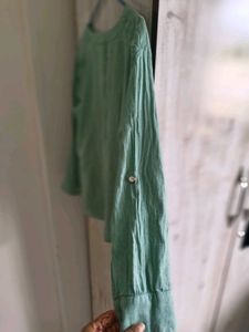 Green Button Top