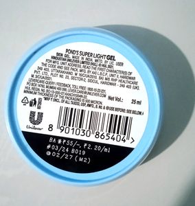 Pond&#39;s Light Gel Moisturizer