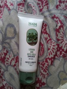 N4N Lodhra &amp; Gotu Kola Sunscreen SPF 35
