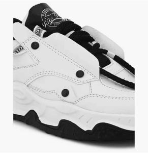 men&#39;s sneakers