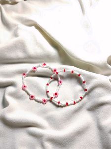 Flower Beaded Bracelet Set