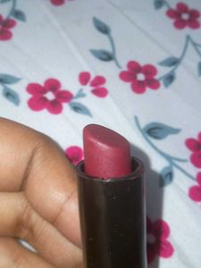 ELLE 18 Color Pops Matte Lipstick