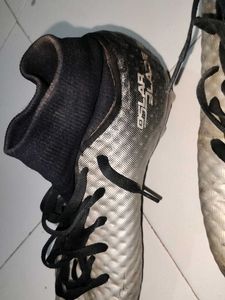 Nivia Oslar Blaze Football Shoes Size 8