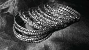 BANGLES~