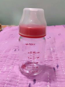 Feeding 🍼 Bottle