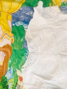 White Schiffli Tshirt