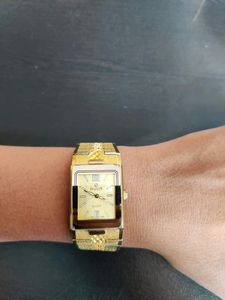 SWISTON QUARTZ💛